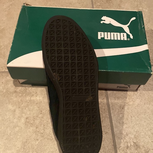 Puma - Picture 3 of 5